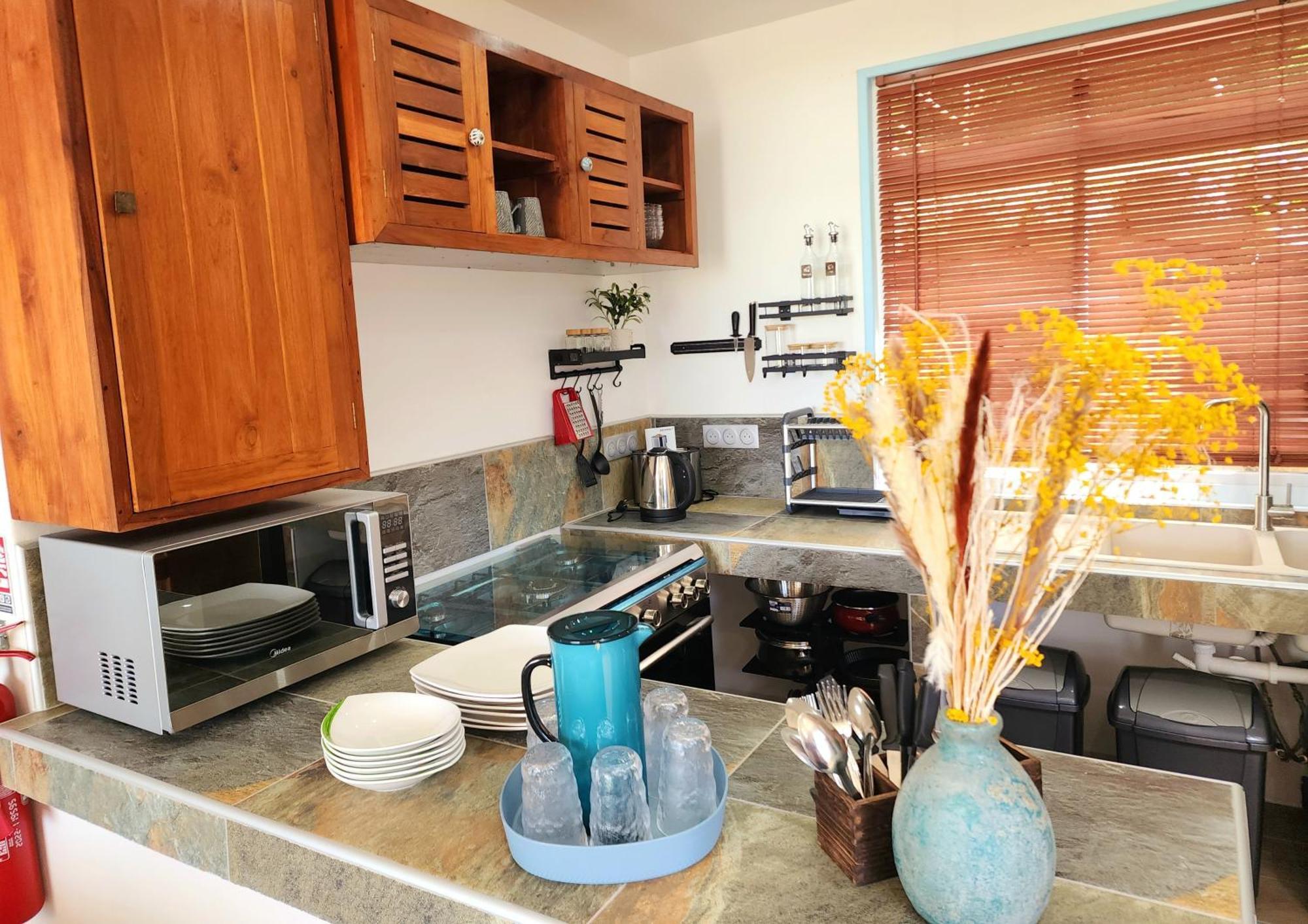 Duplex En Bord De Mer Fare Tahitea Pension Taputapuapea Екстериор снимка